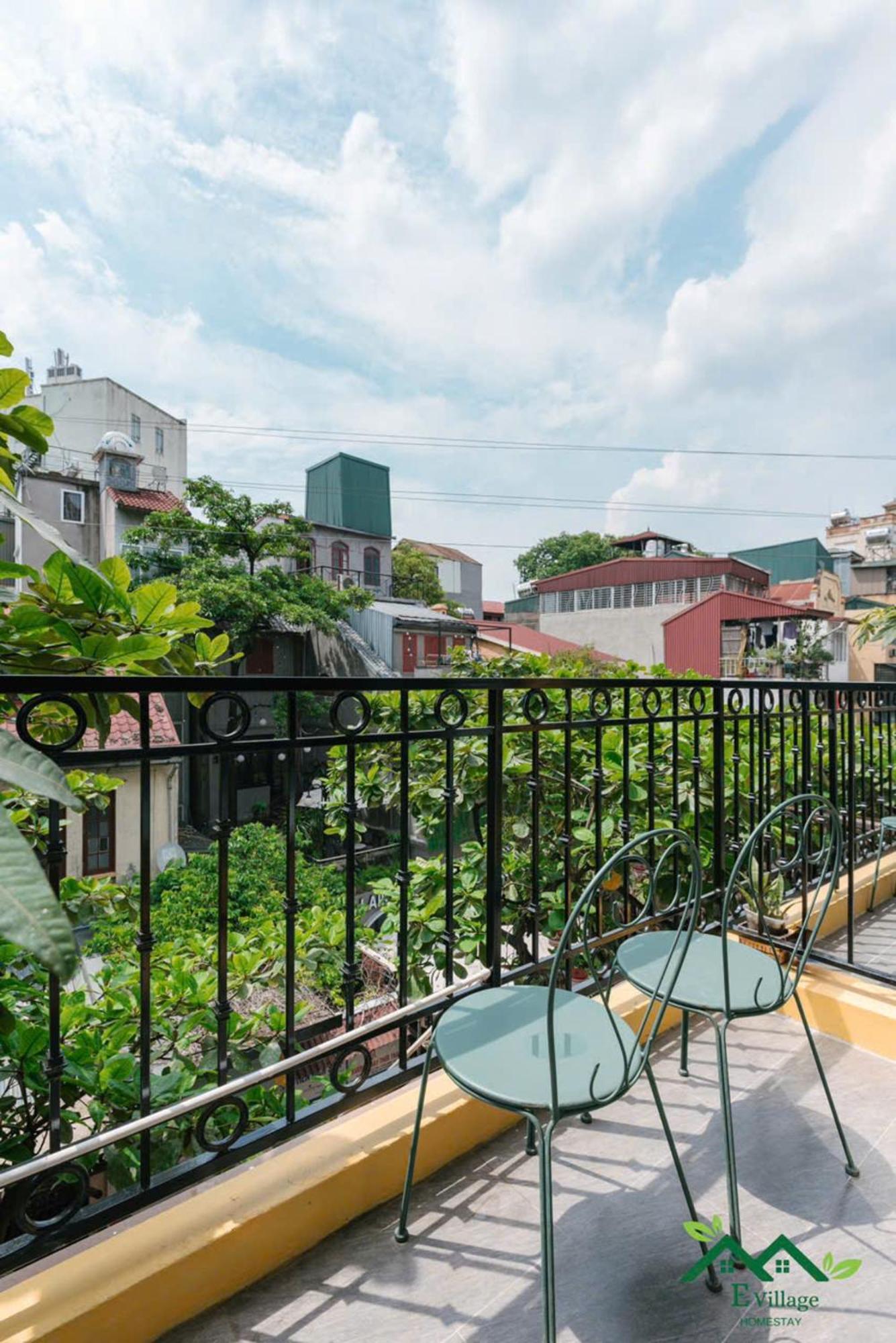 E Village Hotel ハノイ市 エクステリア 写真